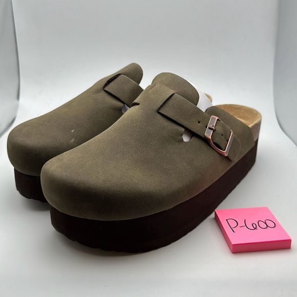 CUSHIONAIRE Women's Loom Cork Footbed Platform Clog 9 OLIVE - Picture 3 of 7